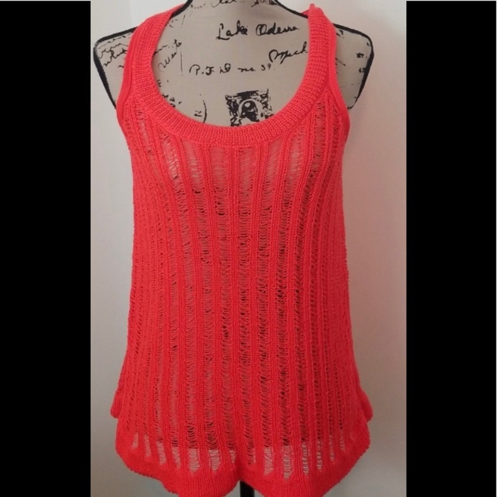 Anthropology, Paper Crane tank